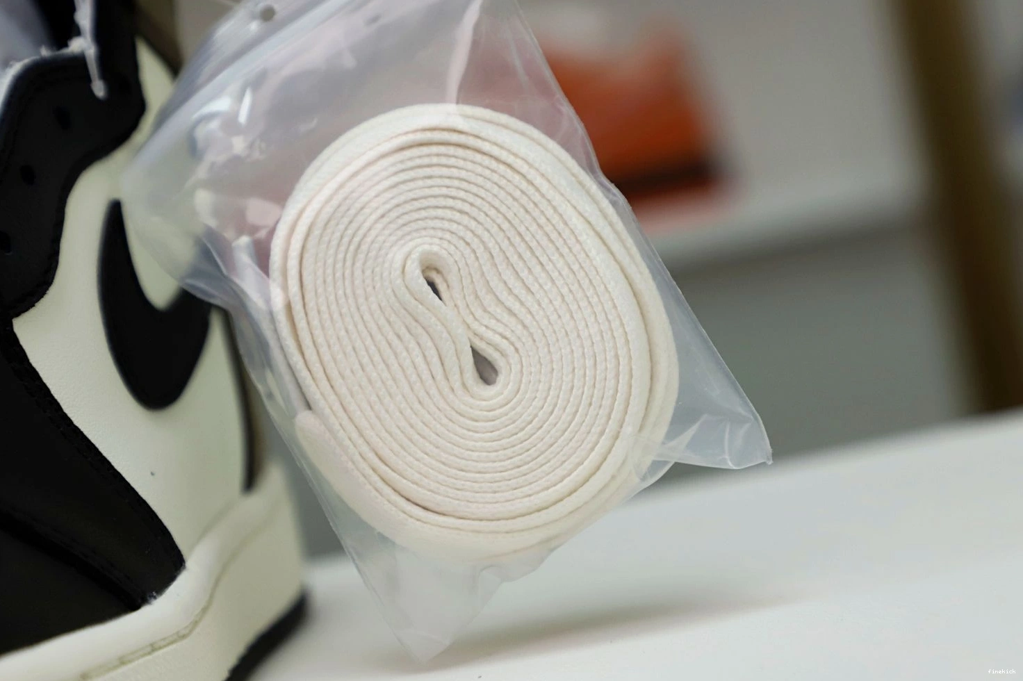 AIR 'DARK MOCHA' OG 1 HIGH JORDAN RETRO 0125